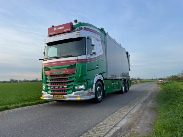 Mesthandel Kroon Waarland B.V.